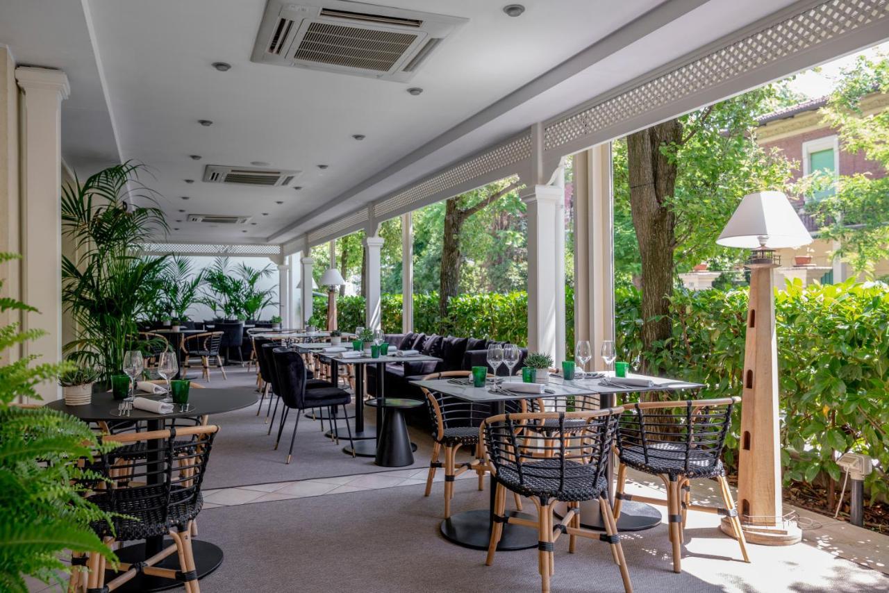Hotel Maestrale Riccione Kültér fotó