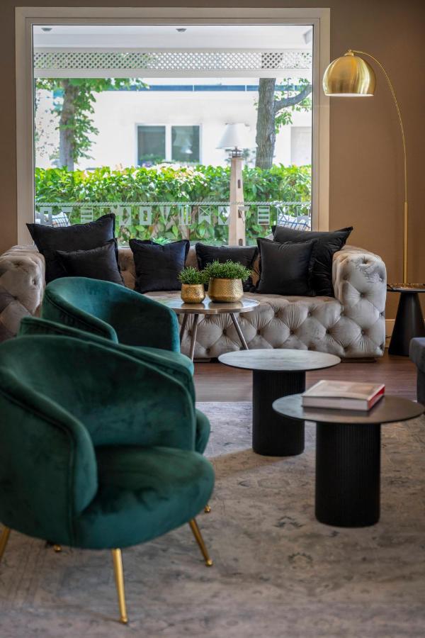 Hotel Maestrale Riccione Kültér fotó