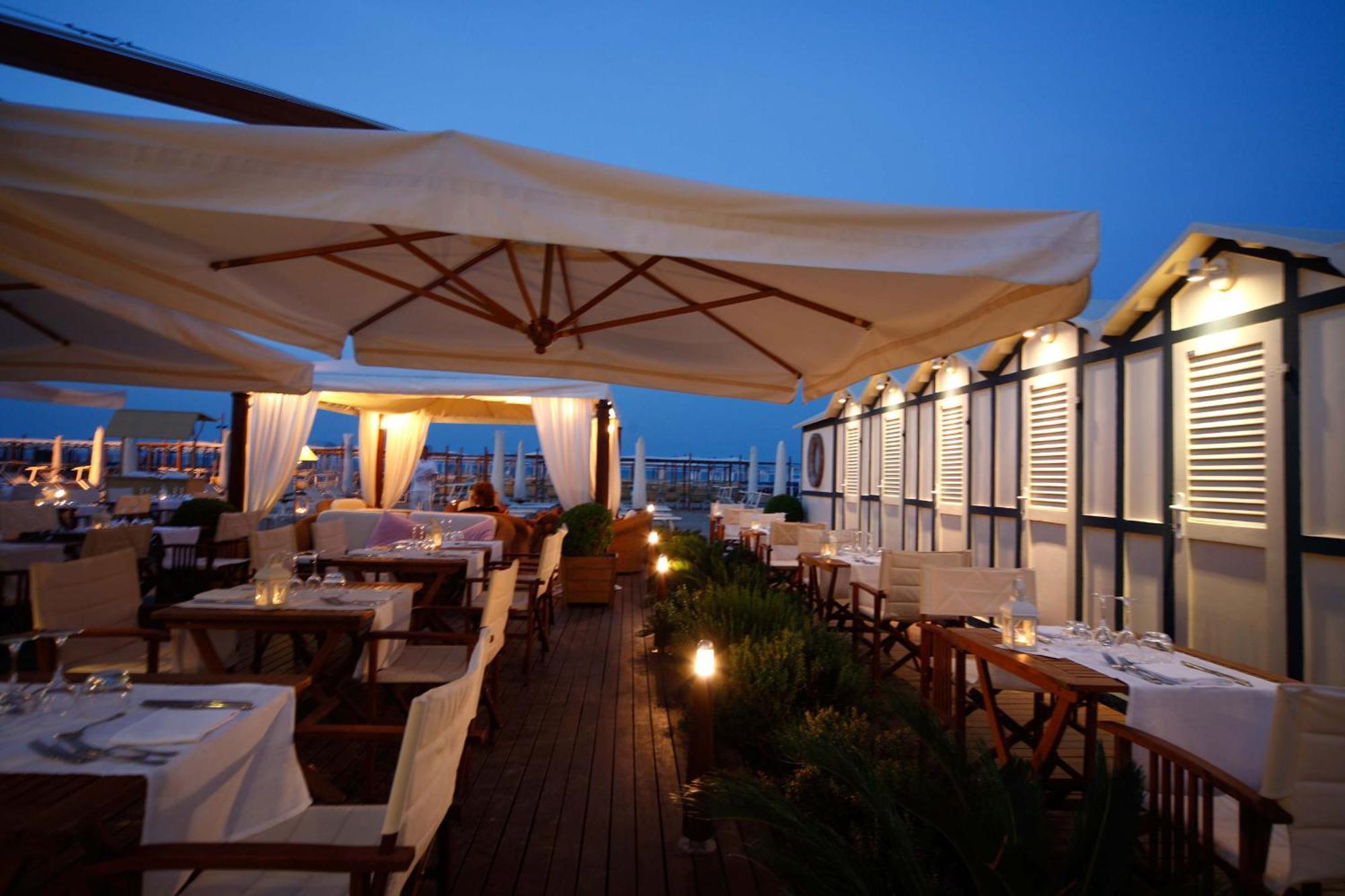Hotel Maestrale Riccione Kültér fotó