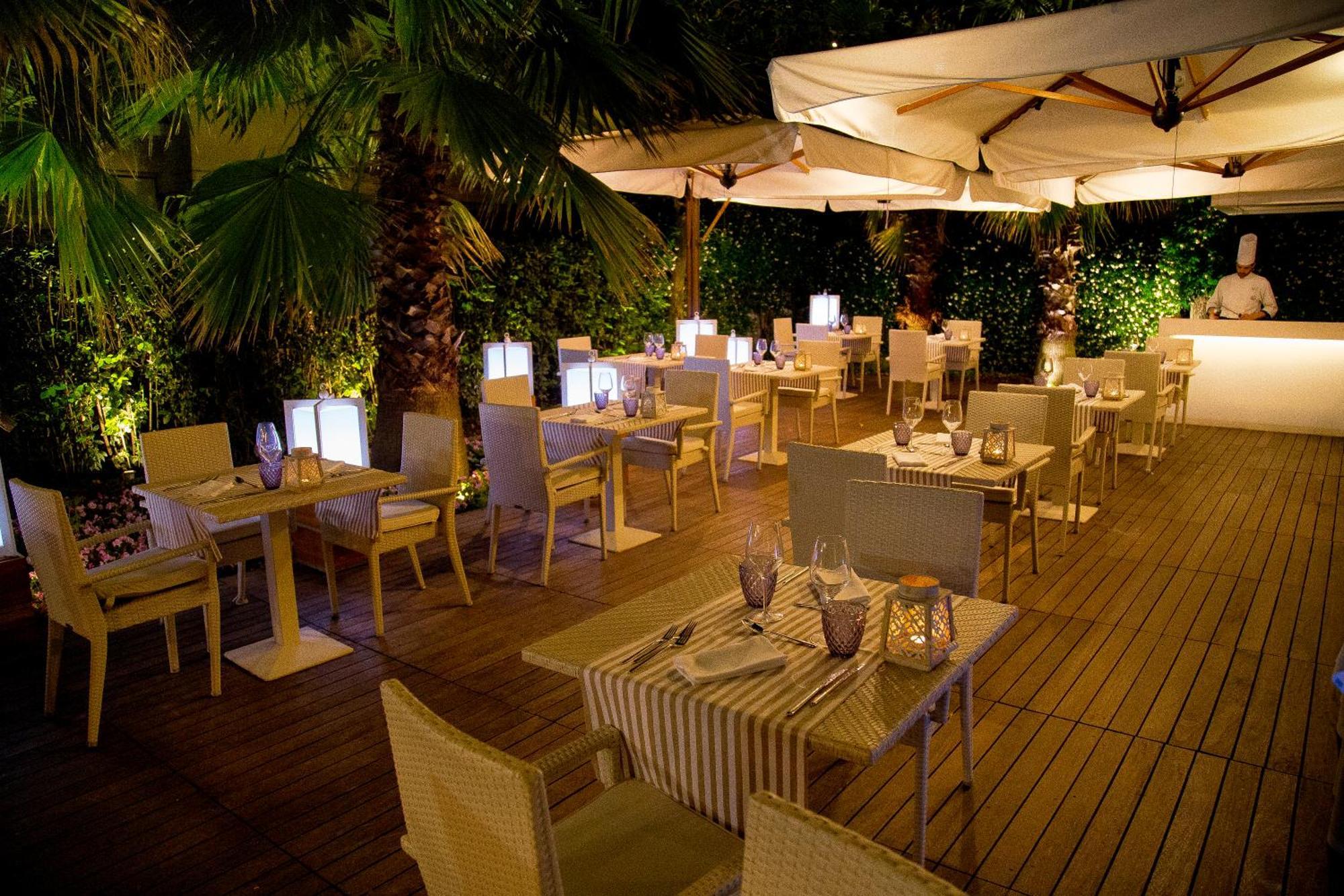 Hotel Maestrale Riccione Kültér fotó